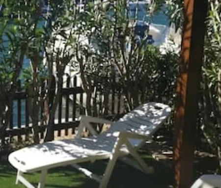 Avec Amarrage Bateau Jardin Port Daire